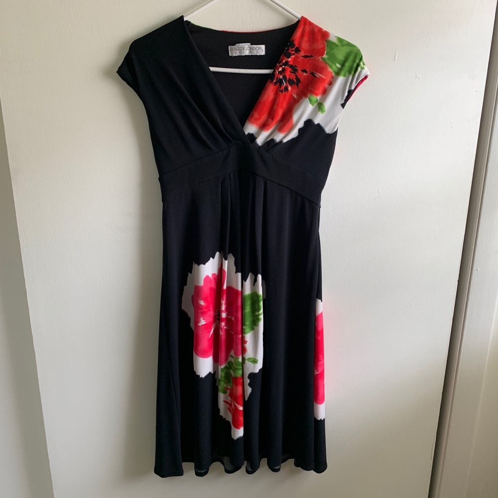 Laggy London | Black Dress W/Flowers
